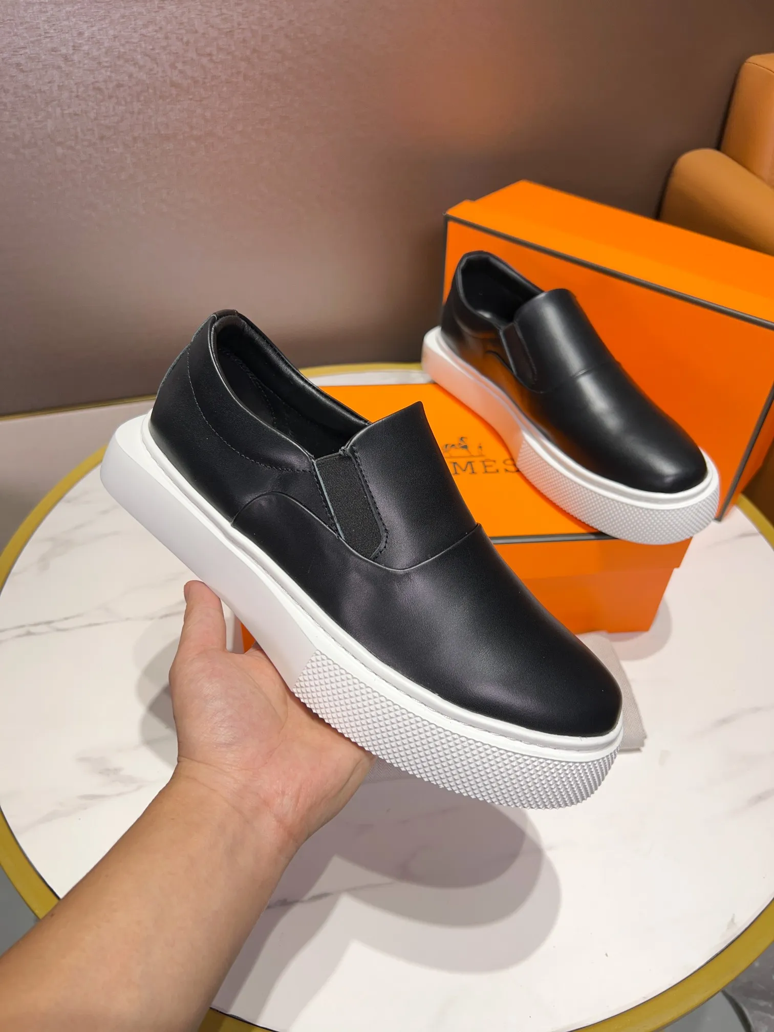 P460🧨【HERMES】Hermès - high-end quality, original order🔍🔍new product in men's counter, upper imported from Italy cowhide, sheepskin lining, sole: original factory special sole, exclusive movable molded sole super comfortable, original factory follow-up goods -Super high quality control·Fine workmanship: highlighted (high-end·nobility·grade) -Size: 38-44 (45 can be customized)·